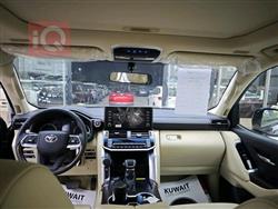 تۆیۆتا لاند کروزەر